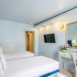 Hotel Phoenicia Blue View