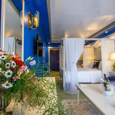 Hotel Phoenicia Blue View