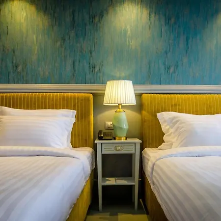 Phoenicia Blue View Отель