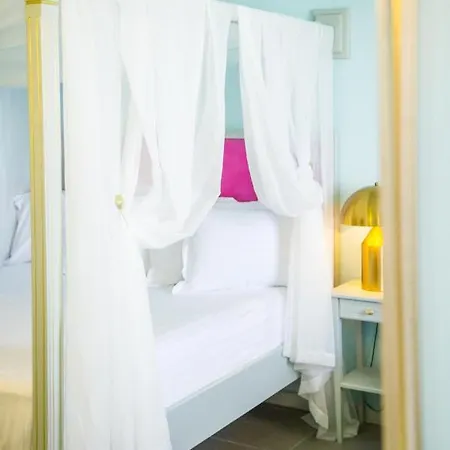 Hotel Phoenicia Blue View