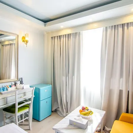 Hotel Phoenicia Blue View