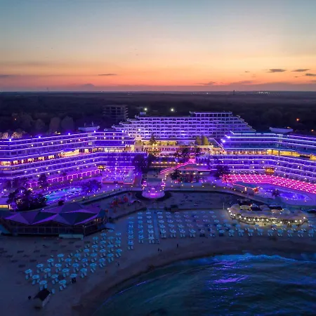 מלון Phoenicia Blue View 4*