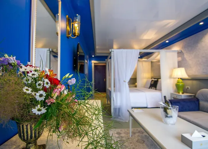 Hotel Phoenicia Blue View