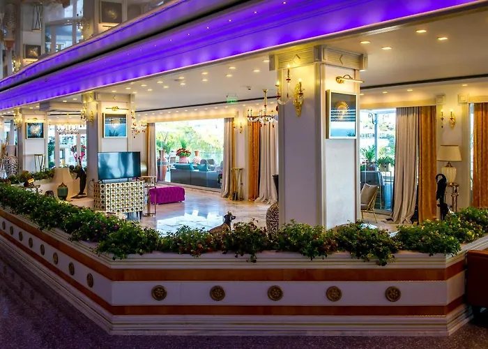 Hotel Phoenicia Blue View