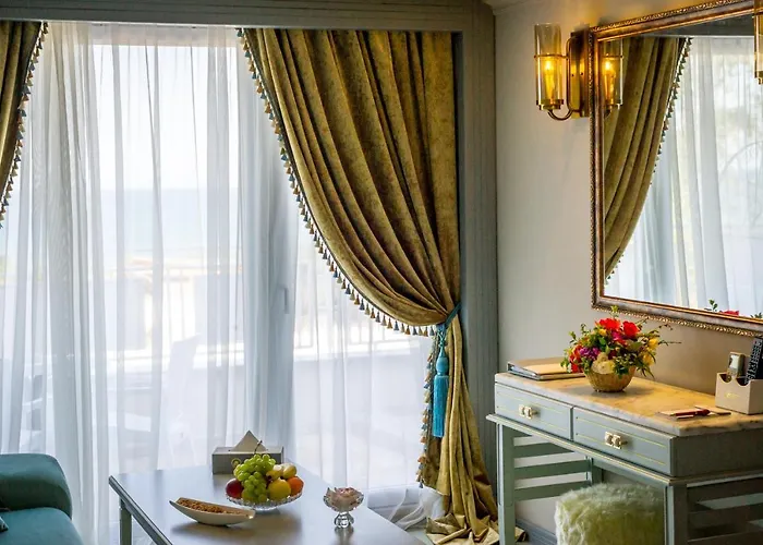 Phoenicia Blue View 4*