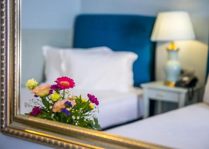 Phoenicia Blue View 4*