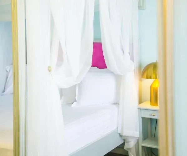 Hotel Phoenicia Blue View