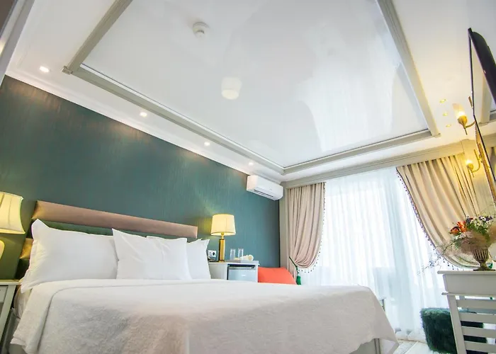 Phoenicia Blue View 4*