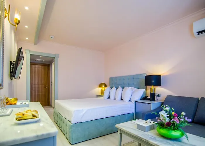 Phoenicia Blue View Hotel