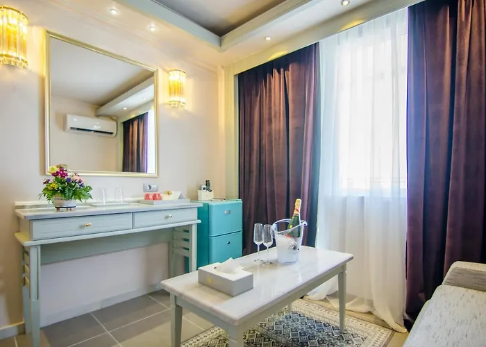 Phoenicia Blue View Hotel 4*