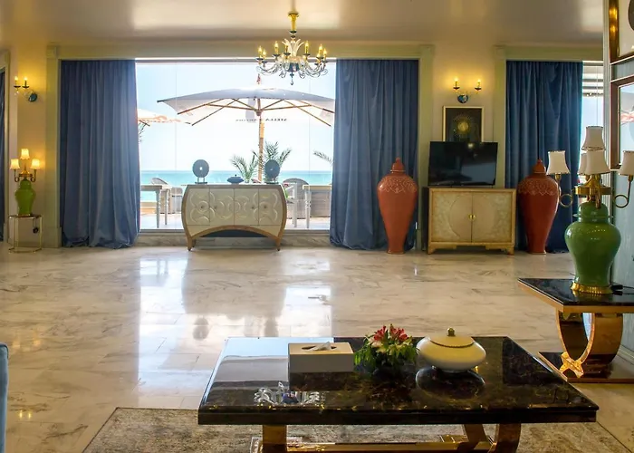 Hotel Phoenicia Blue View