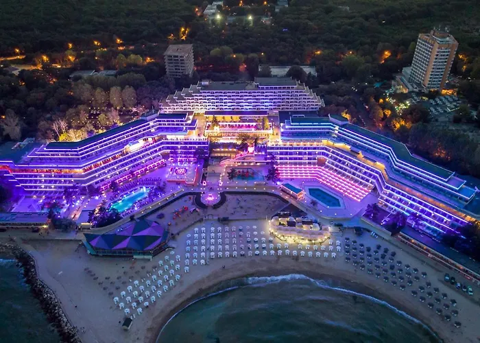 Hotel Phoenicia Blue View